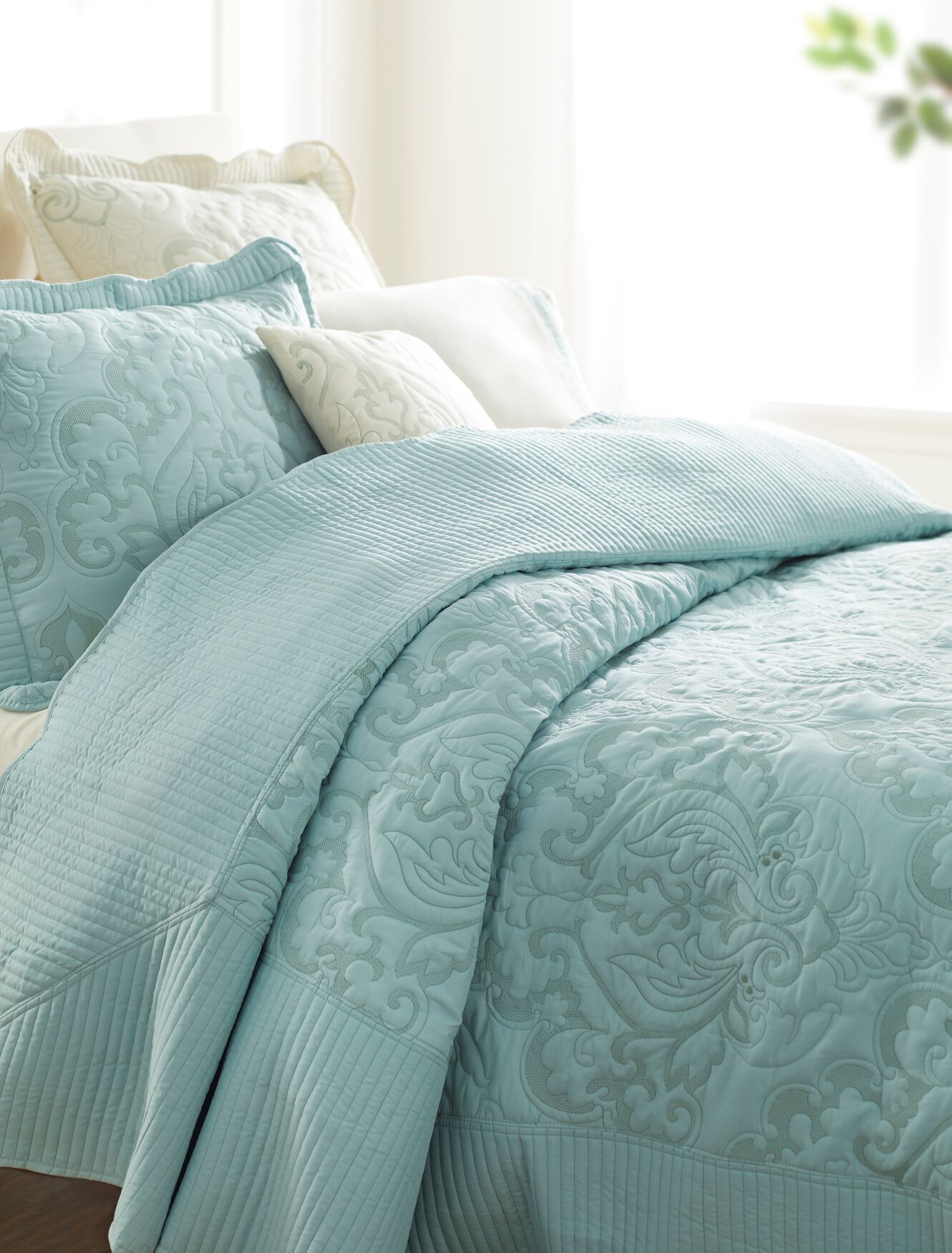Amelia Bedspread Collection Brylane Home