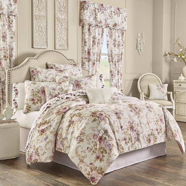 Chambord Bedding Collection, , hi-res image number 0