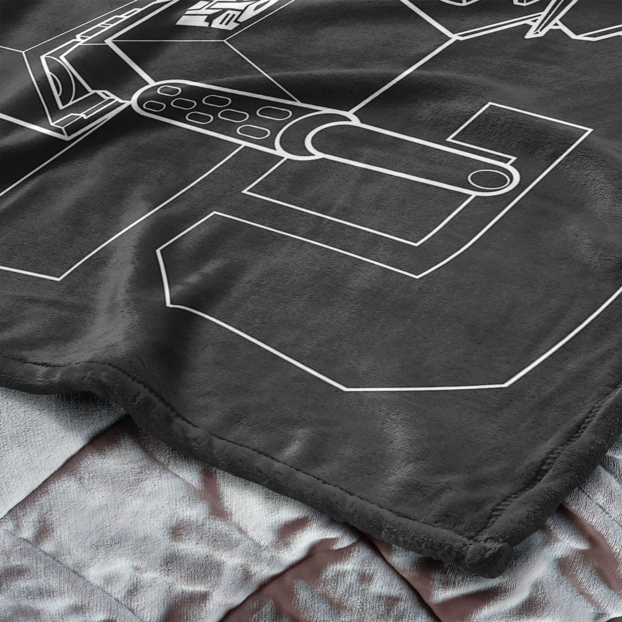 Hasbro Transformers G1 Optimus Prime And Megatron Silk Touch Throw Blanket 40X50 Inches, BLACK, alternate image number 4