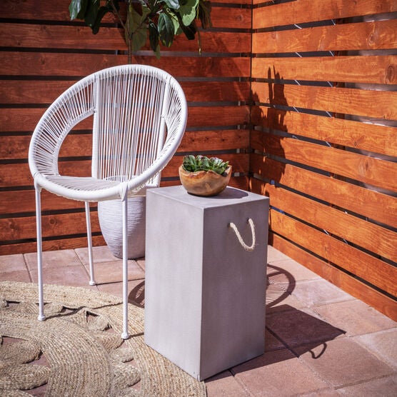 White Metal Contemporary Outdoor Chair, , alternate image number null