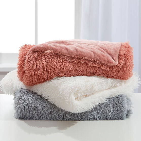 Lola Shaggy Throw, Lola Shaggy Throw,