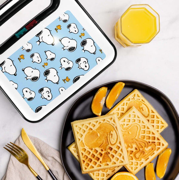 Peanuts Snoopy & Woodstock Square Waffle Maker