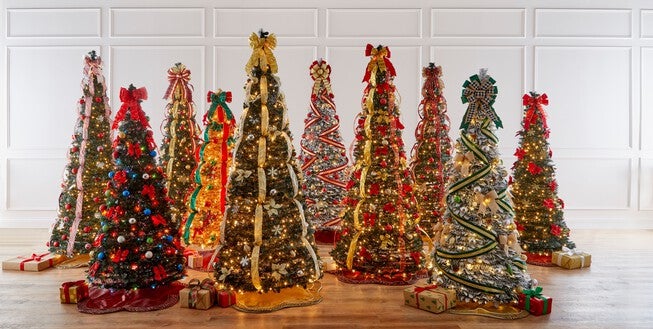 Scallop Edge Border Christmas Tree Skirt, , alternate image number null