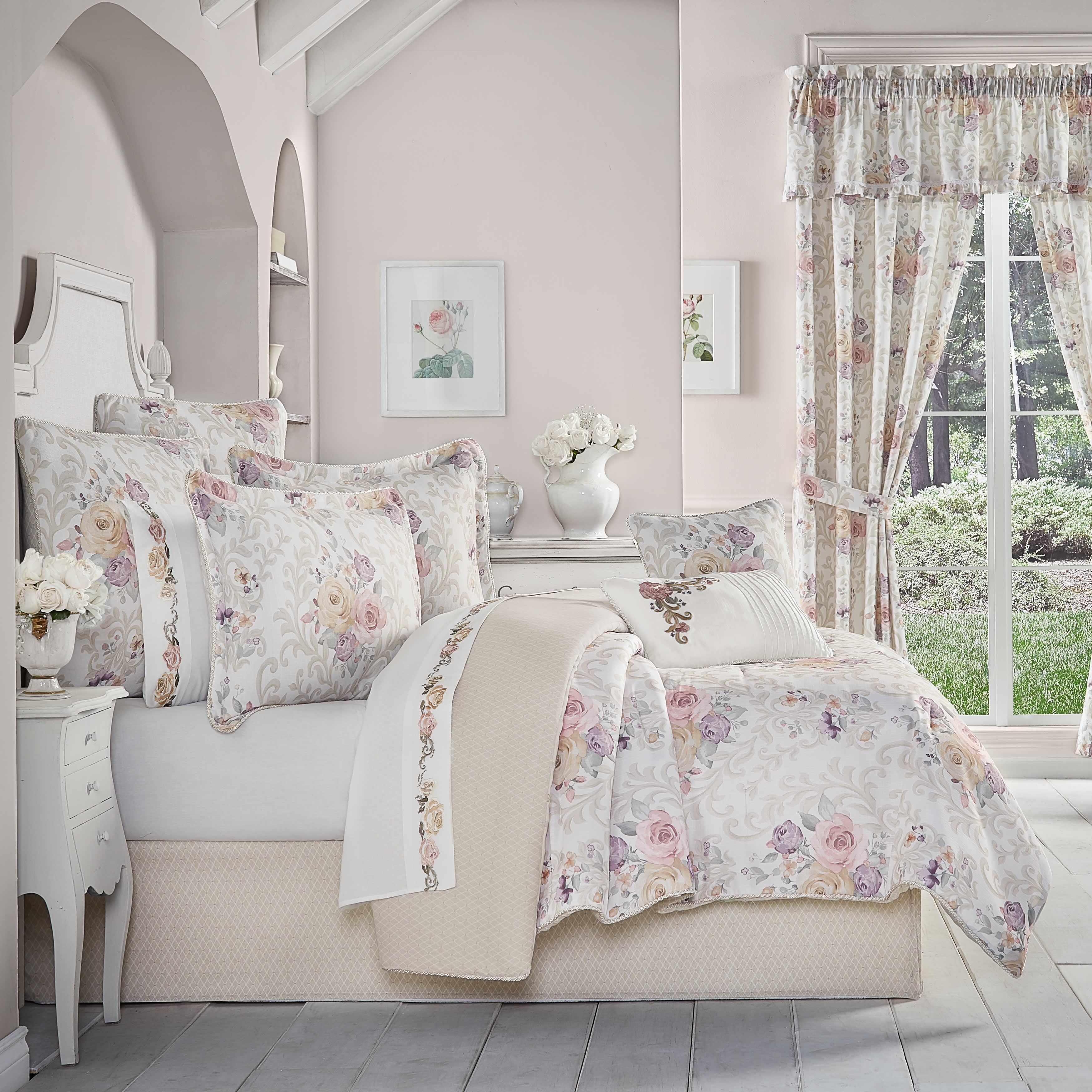 Chardonnay 4 Piece Comforter Set, IVORY, hi-res image number 0