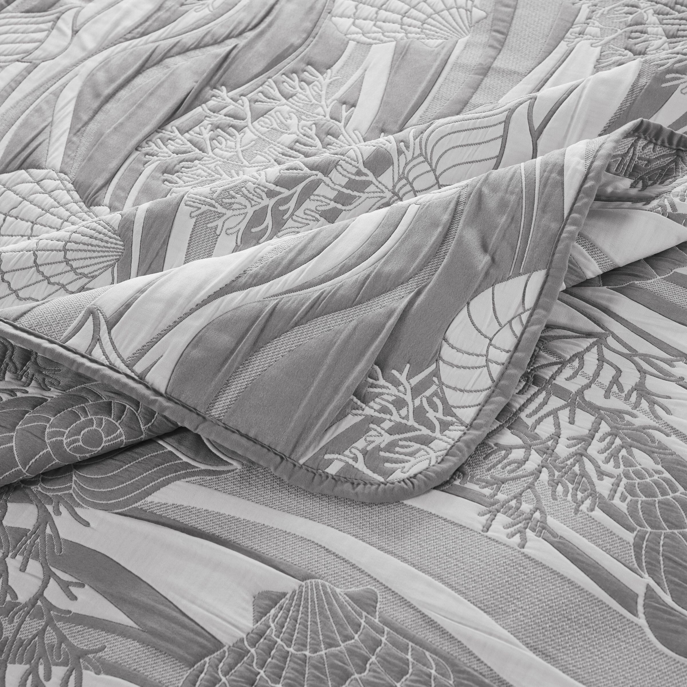 Greenland Home Fashions Dover Reversible Matelass&eacute; Coverlet Set, HARBOR GRAY, alternate image number 2