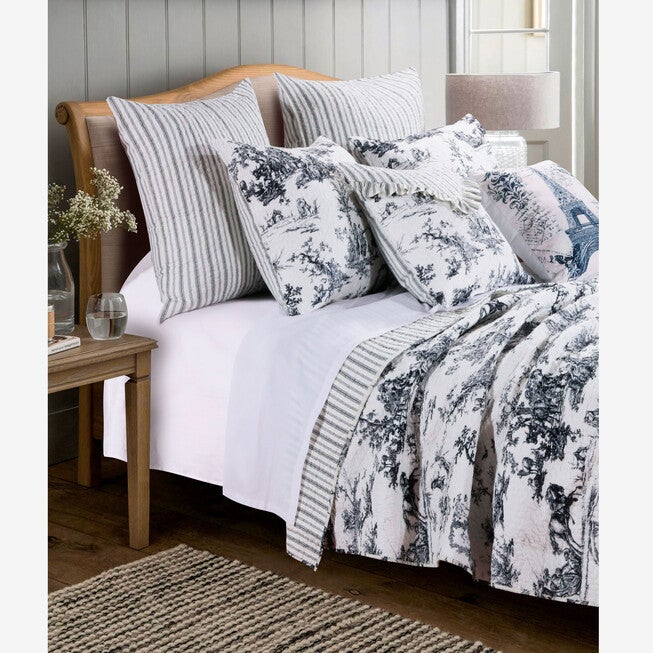 Classic Toile Quilt Set , BLACK, hi-res image number 0