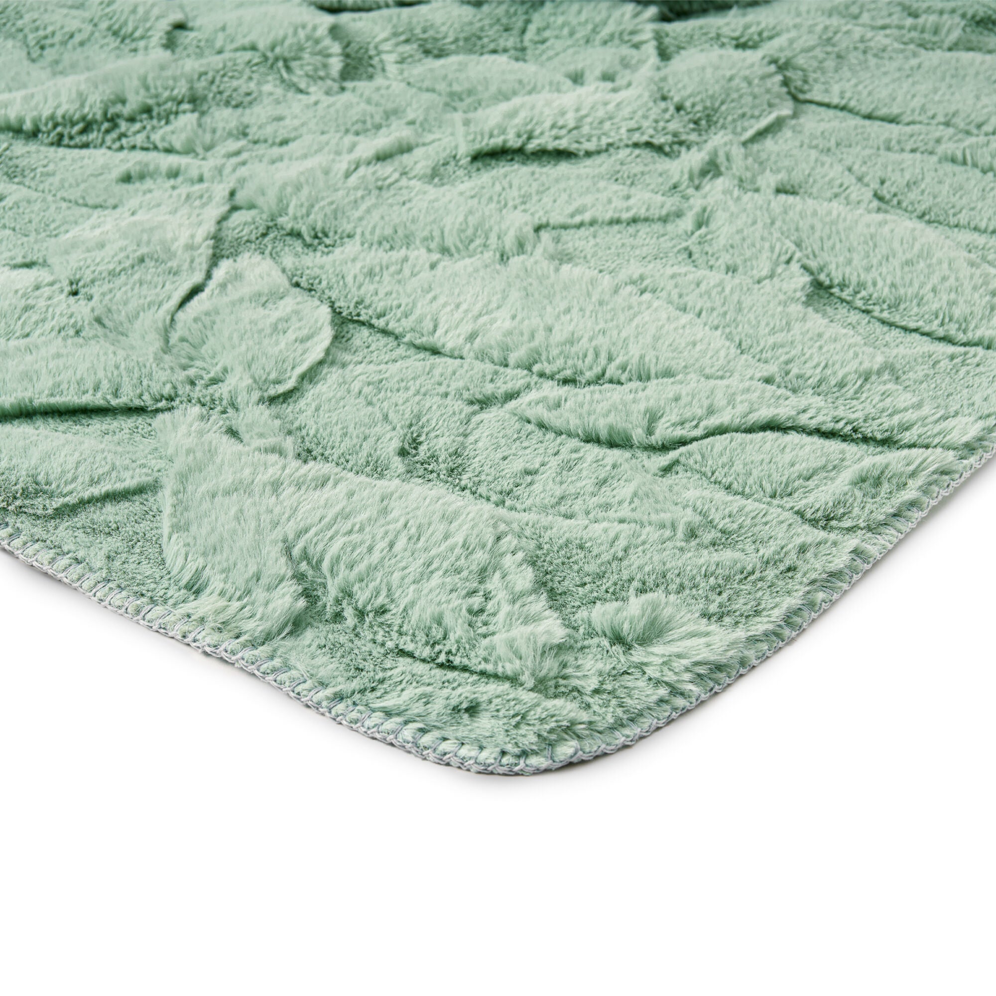 HGTV Triple Jacquard Carved Faux Fur Throw Blanket Quietude 50 x 70 inches, HGTV, alternate image number 2