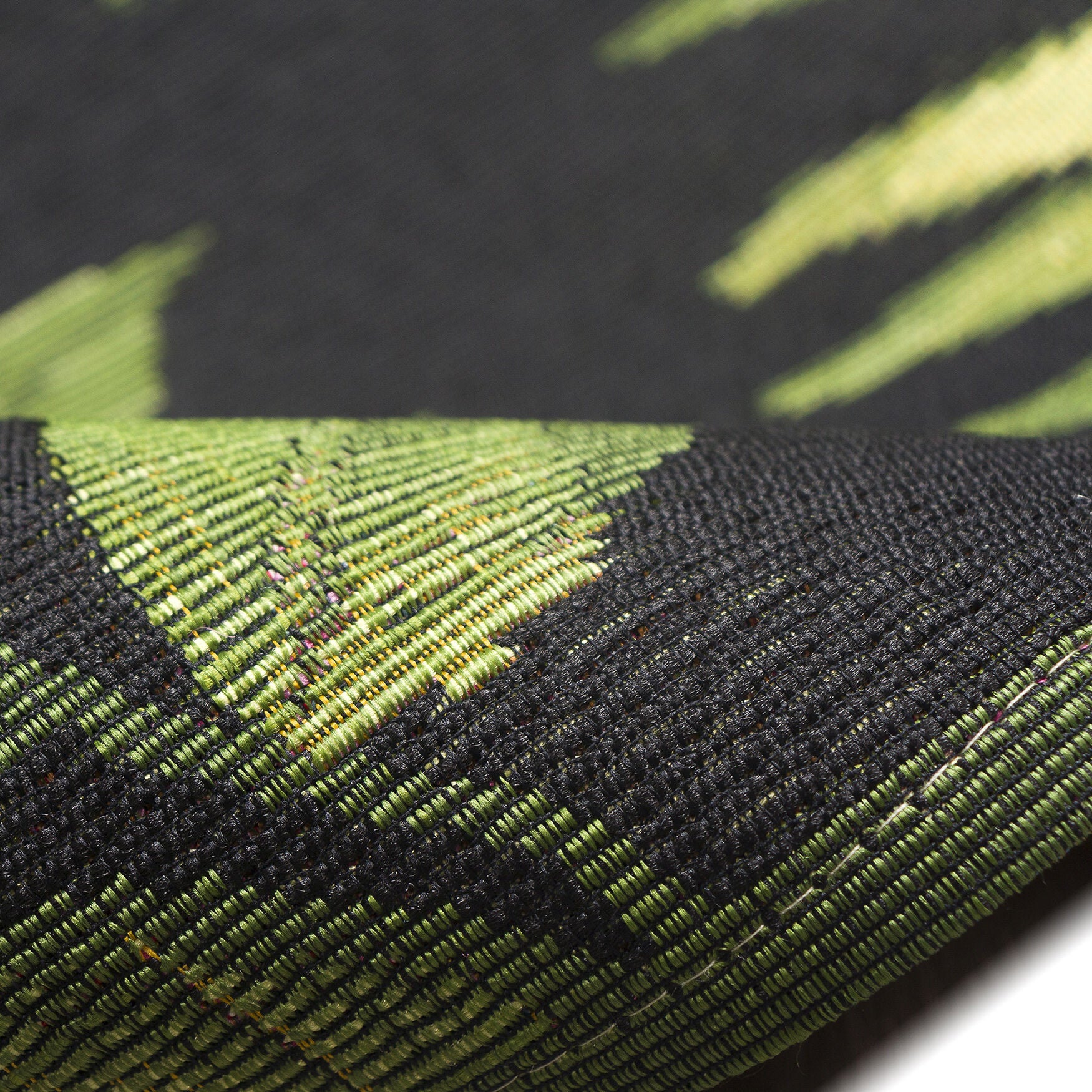 Marina Jungle Leaves Indoor/Outdoor Area Rug Black, , alternate image number 3