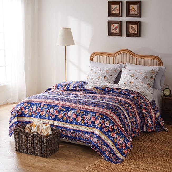 Marsha Quilt And Pillow Sham Set, , alternate image number 2