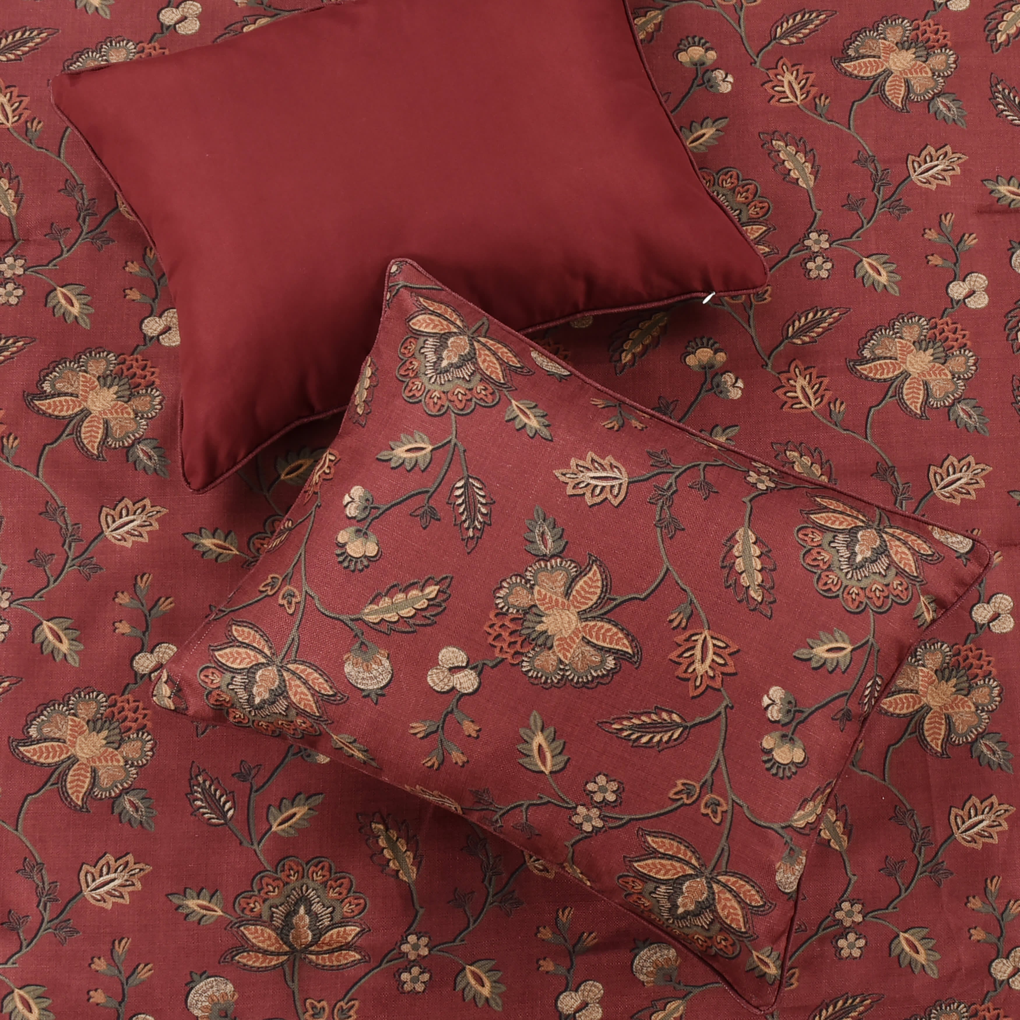 Bari 3 Piece Comforter Set, RED, alternate image number 3