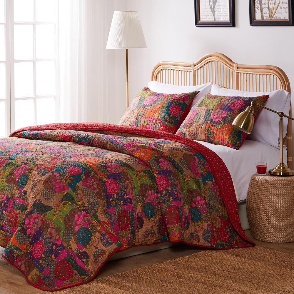 Jewel Floral 100% Cotton Kantha Quilt Set, RED, alternate image number 1
