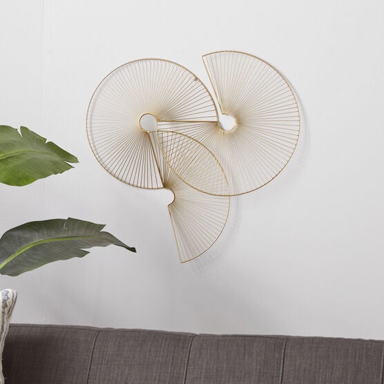 Cosmoliving By Cosmopolitan Gold Metal Wall Decor, , alternate image number null