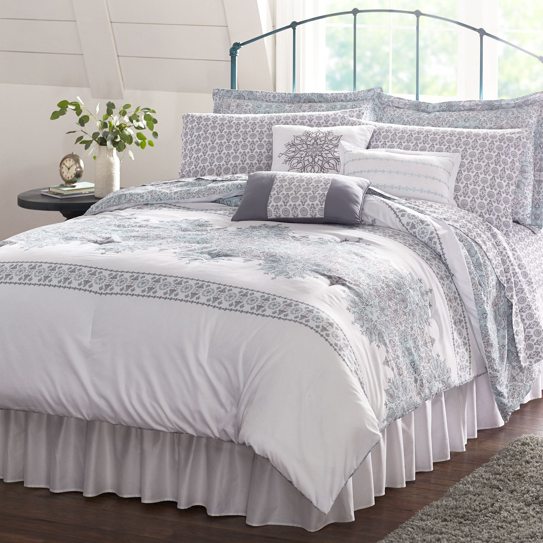 Seasonal BH Studio 10Pc. BedInABag Set, White Blue Brylane Home