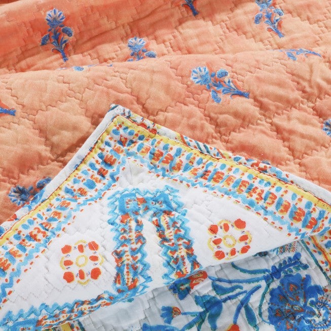 Aleena Quilted Throw Blanket, , alternate image number null