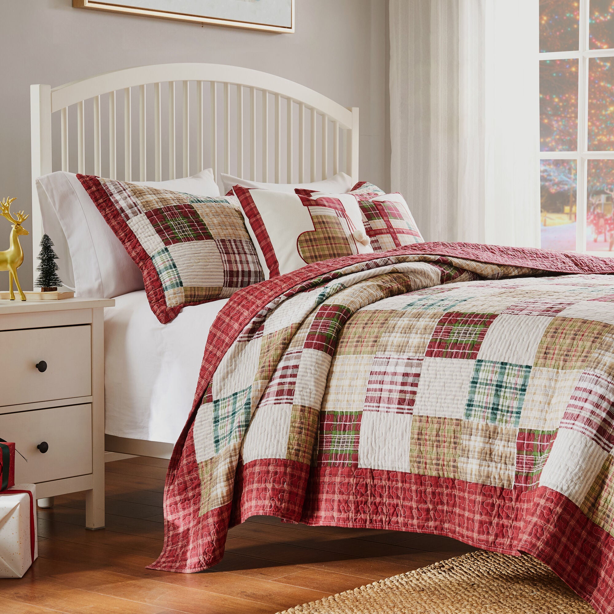 Oxford Cotton Patchwork Quilt Set, Red, 3-Piece King, RED, alternate image number 2
