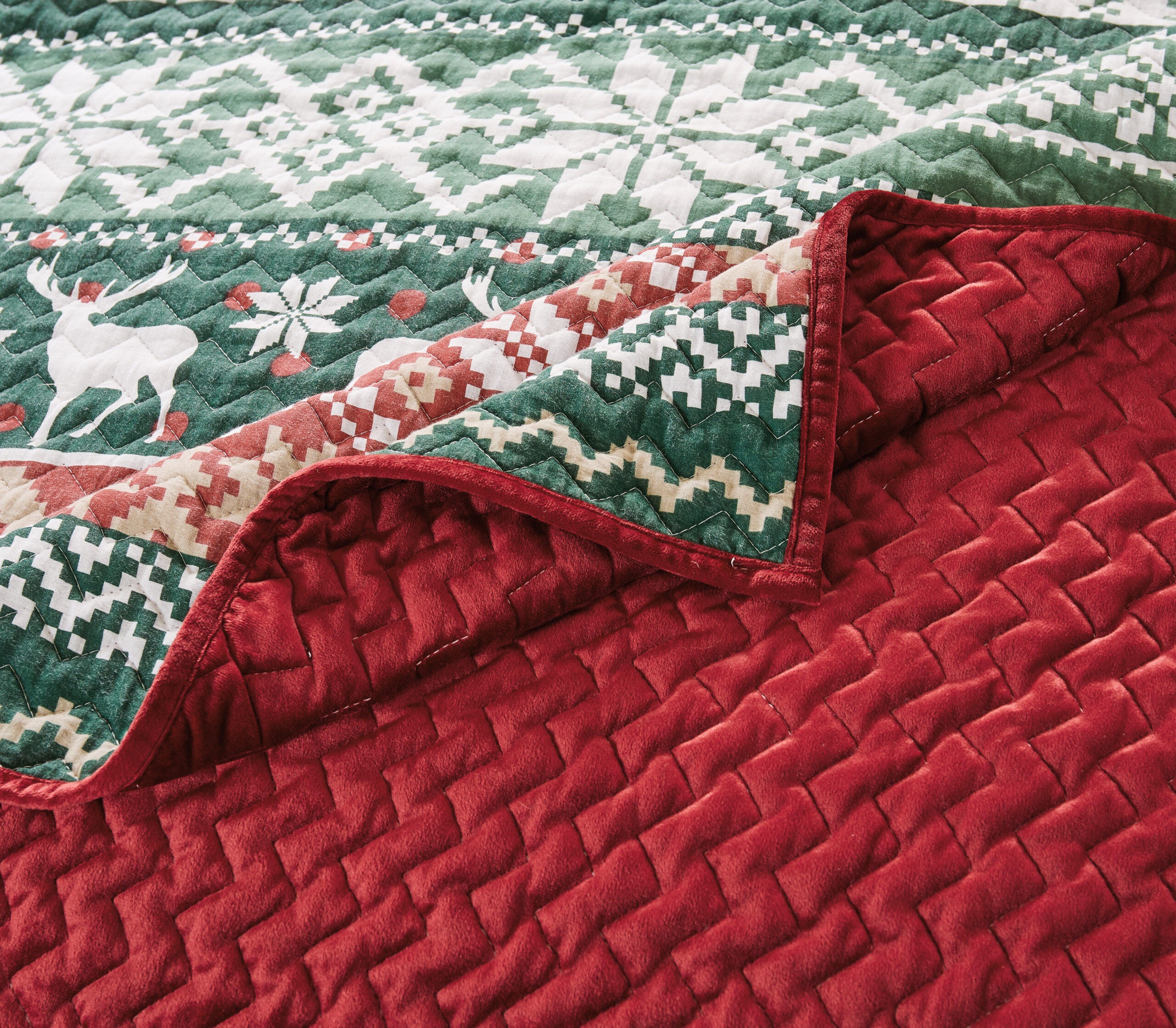 Fair Isle Festive Winter Holiday Finely Stitched Quilt Set, RED, alternate image number 2