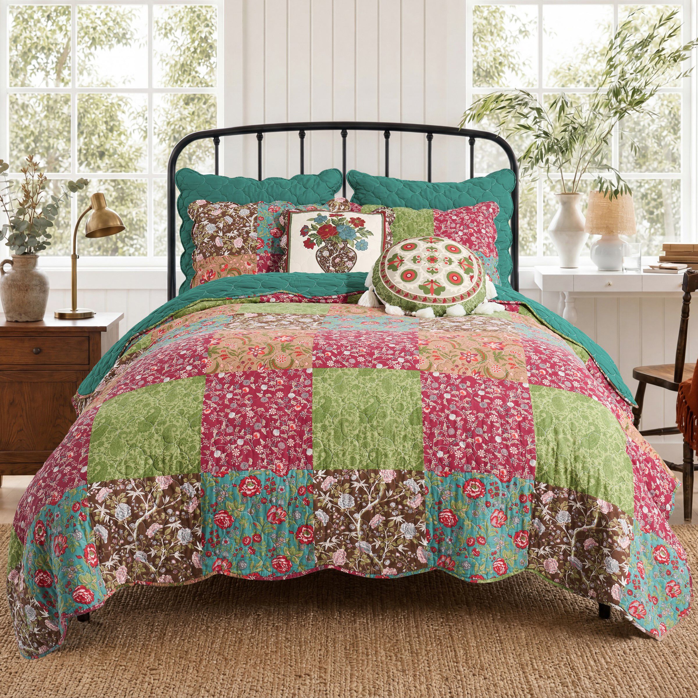 Danica Contemporary Floral Patchwork Quilt Set, MULTI, alternate image number 4