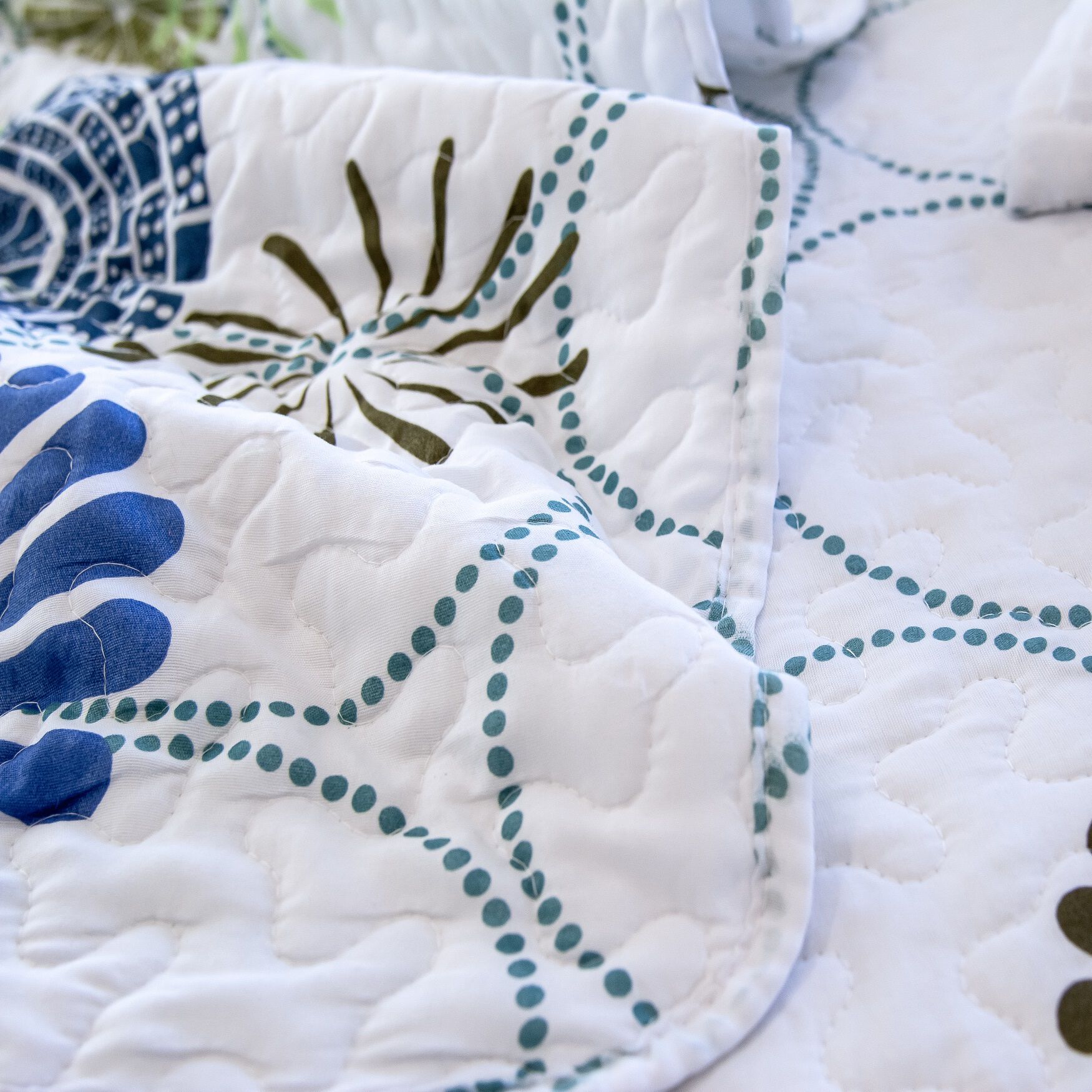 Rachel Oversized Geometric Floral Quilt Set, , on-hover image number 1