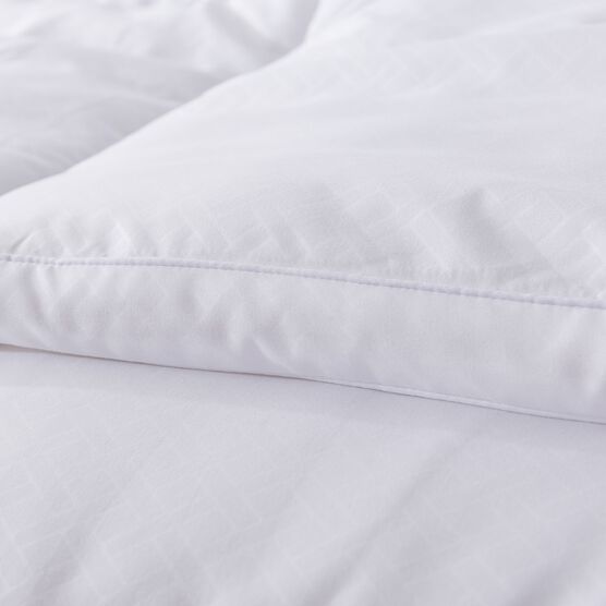 European Gusset Down Alternative Comforter, , alternate image number null