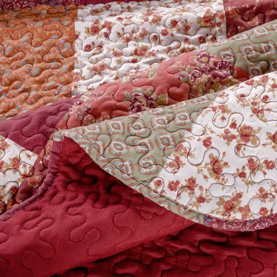 Country Fair Quilted Throw Blanket, , alternate image number null