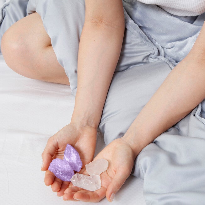 Crystal 15Lb Reversible Cooling Weighted 48X72 Blanket With Removable Cover Weighted Blanket & Cover, , alternate image number 13