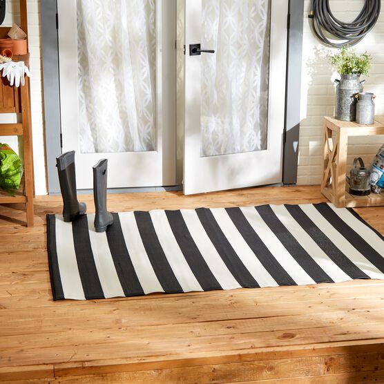 Gray/White Stripe Outdoor Rug 4X6 Ft Floor Coverings, , alternate image number null