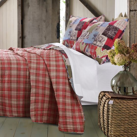 Rustic Lodge Quilt And Pillow Sham Set, , on-hover image number null