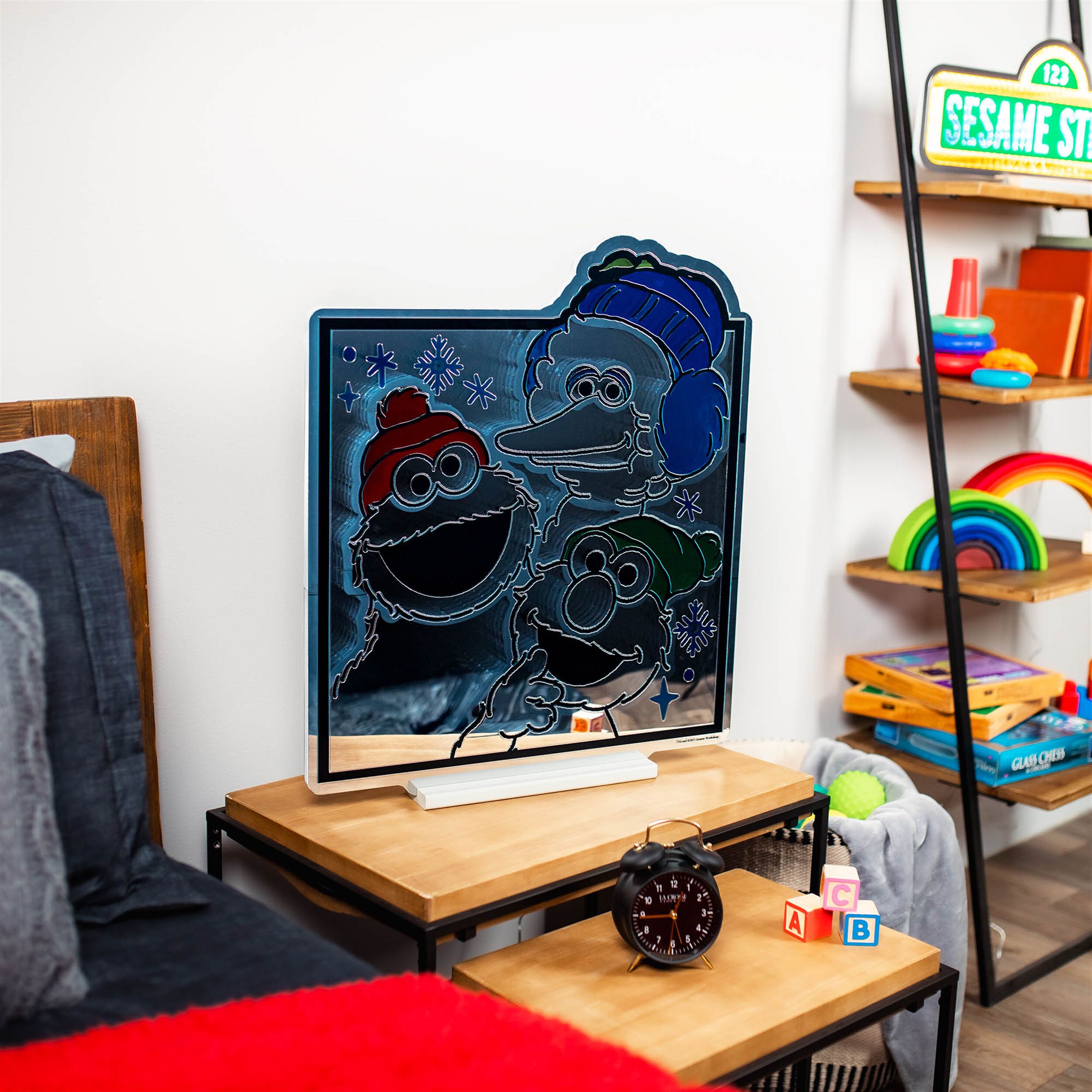 Sesame Street Holiday Friends Ekkolight 25 inchesH, WHITE BLUE RED, alternate image number 2