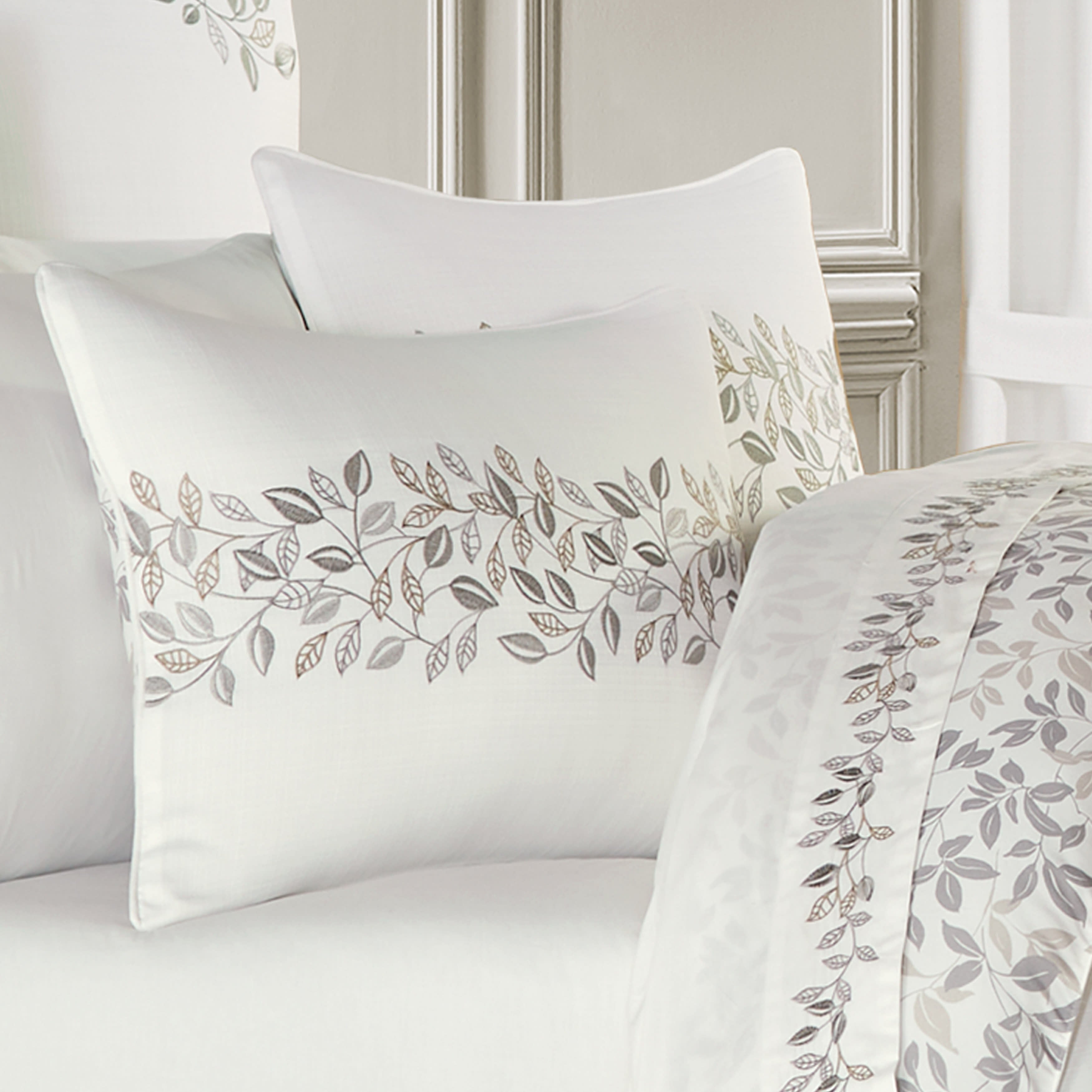 Laurel 4 Piece Comforter Set, WHITE, alternate image number 1