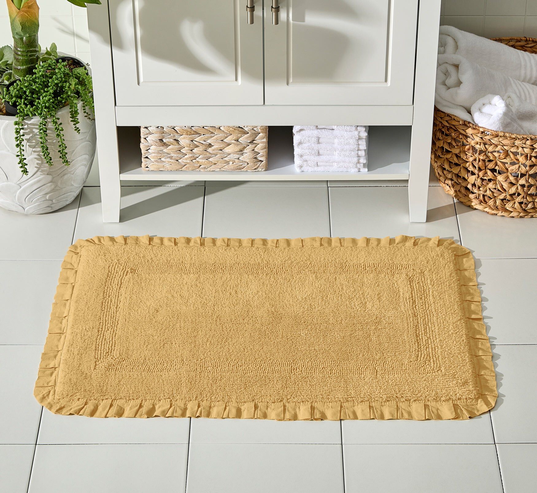 Rectangle Ruffle Bath Rug, MAIZE, hi-res image number 0