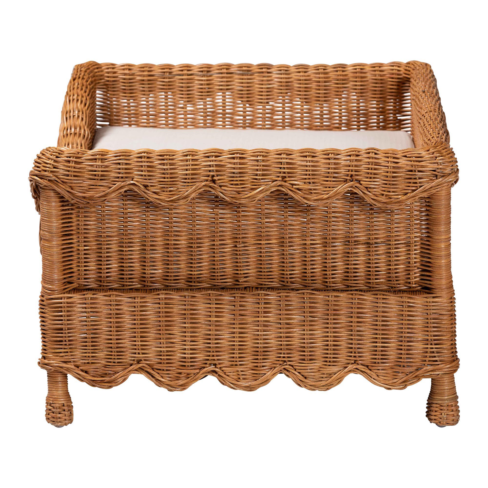 Papina Natural Rattan Pet Bed with Scalloped Sides, 31.5 inches, HONEY, alternate image number 3