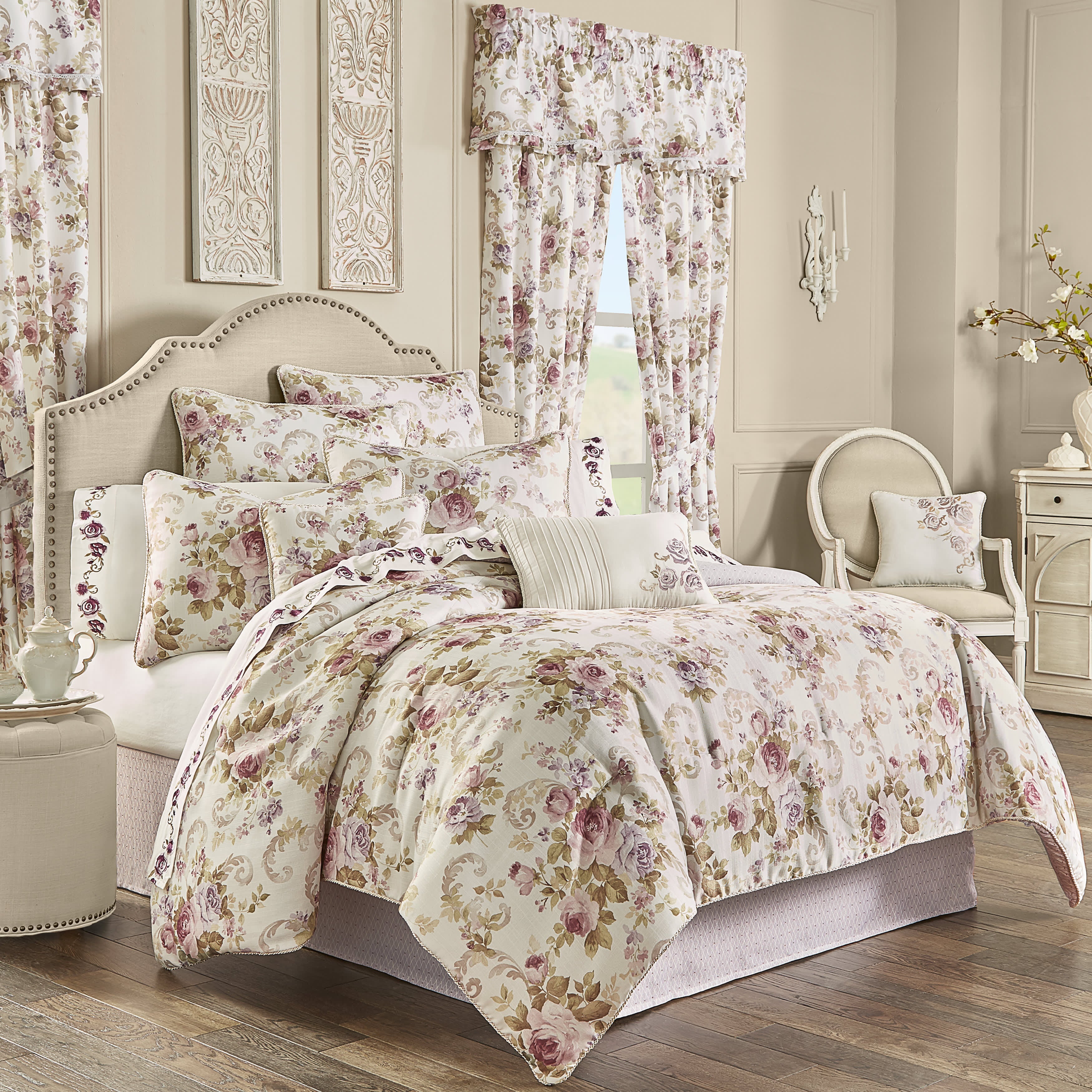 Chambord 4 Piece Comforter Set, LAVENDER, hi-res image number 0