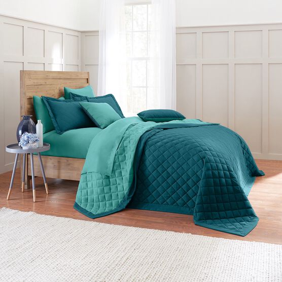 BH Studio Reversible Quilted Bedspread, , alternate image number null