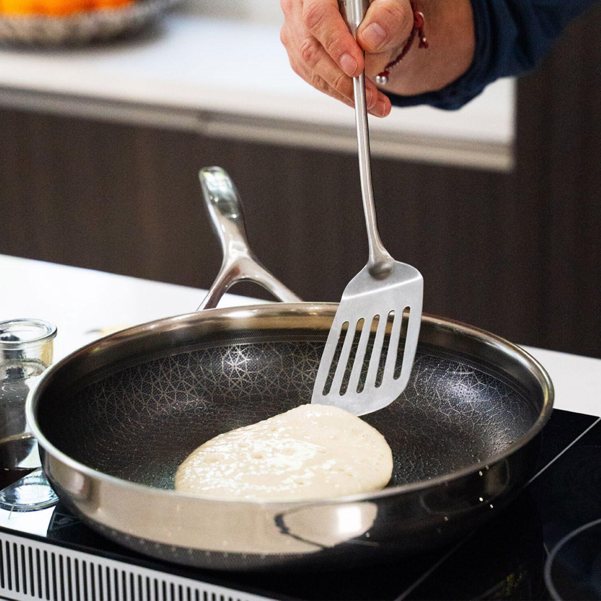 DiamondClad Hybrid Frying Pan - Thumbnail 4