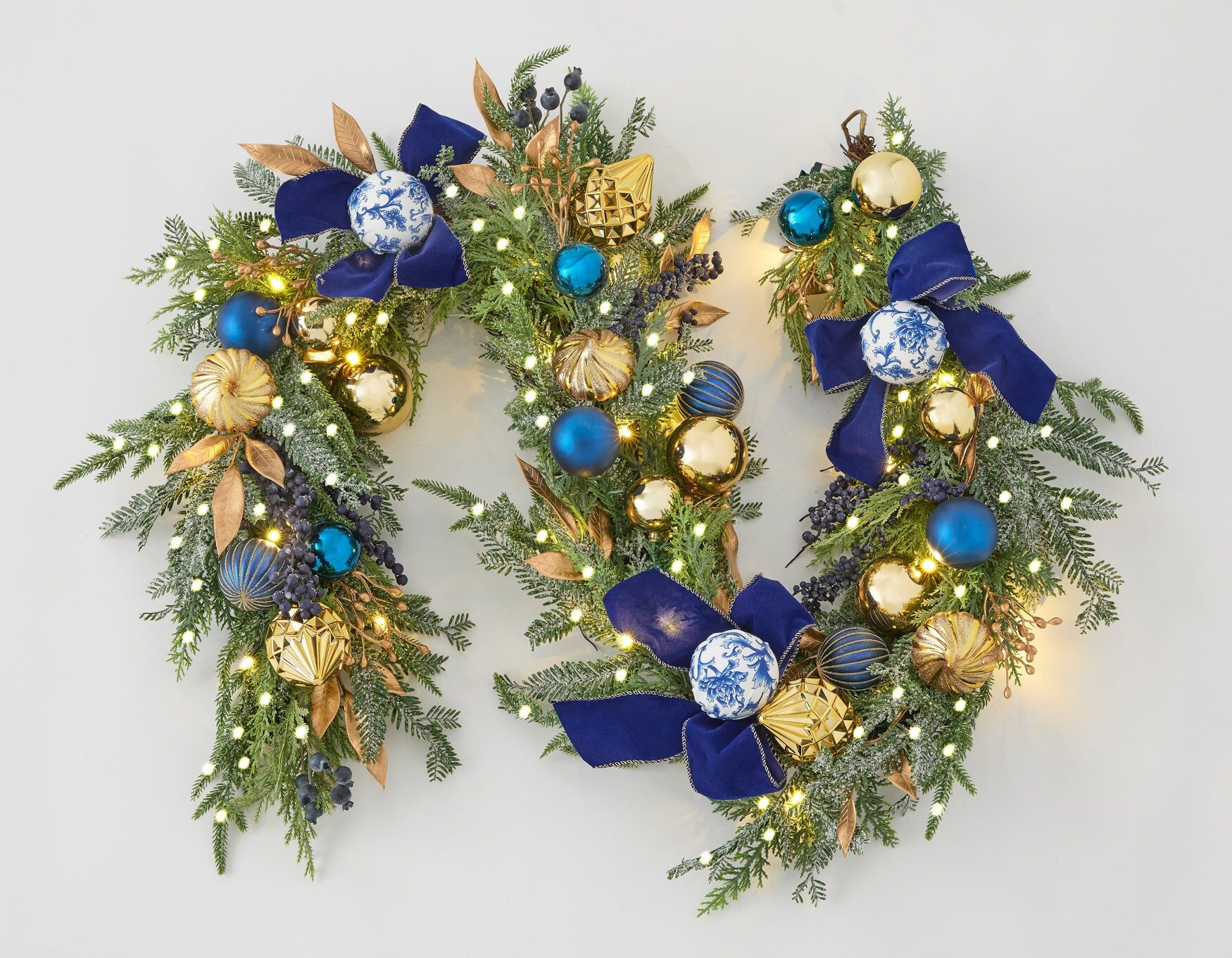 6 Ft. Pre-Lit Midnight Blue Garland
