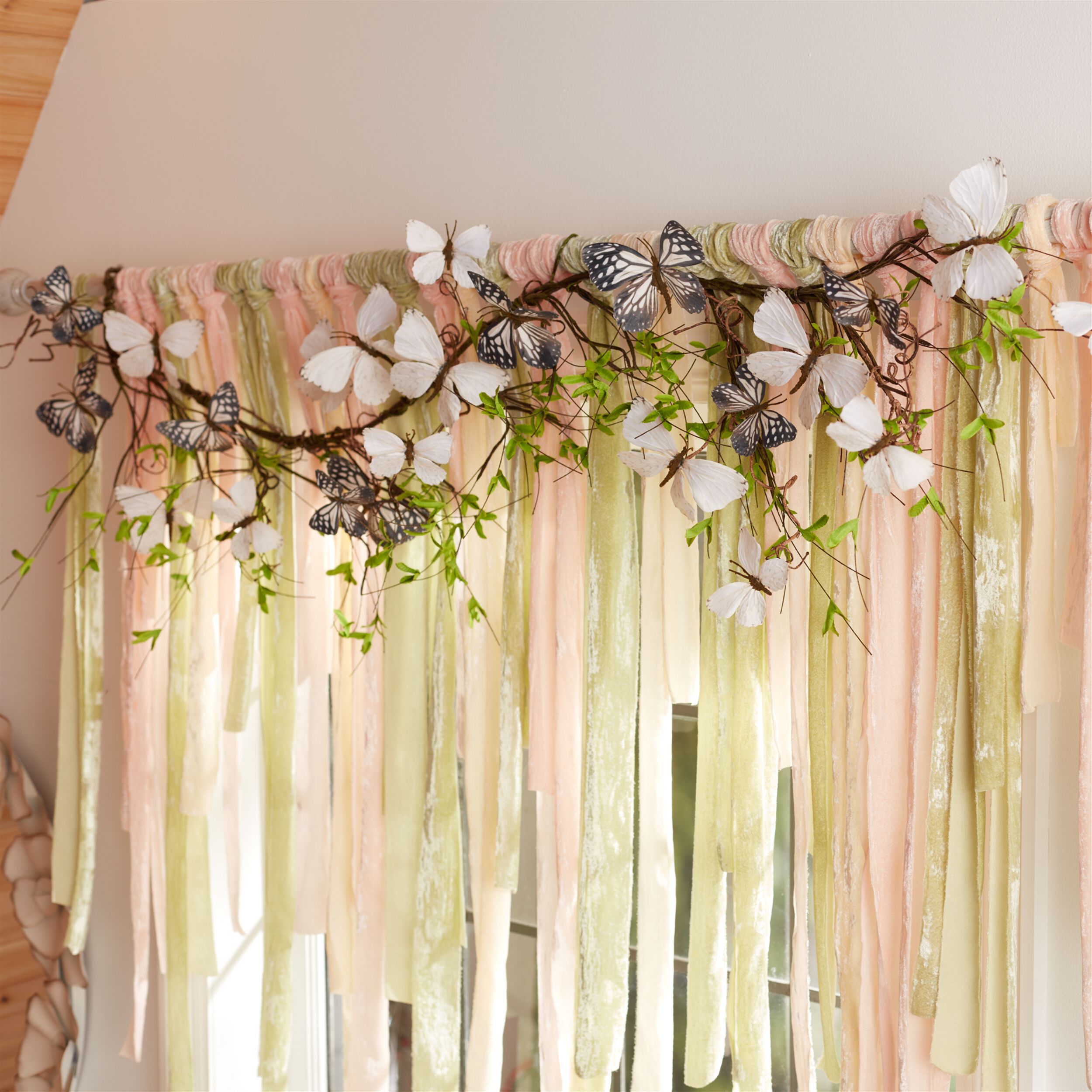 Mini Leaf Twig Garland Set of 2, GREEN, alternate image number 4