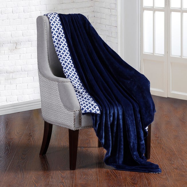 Soft Sherpa Reversible 15lb Weighted Blanket with Washable Cover , , alternate image number 9