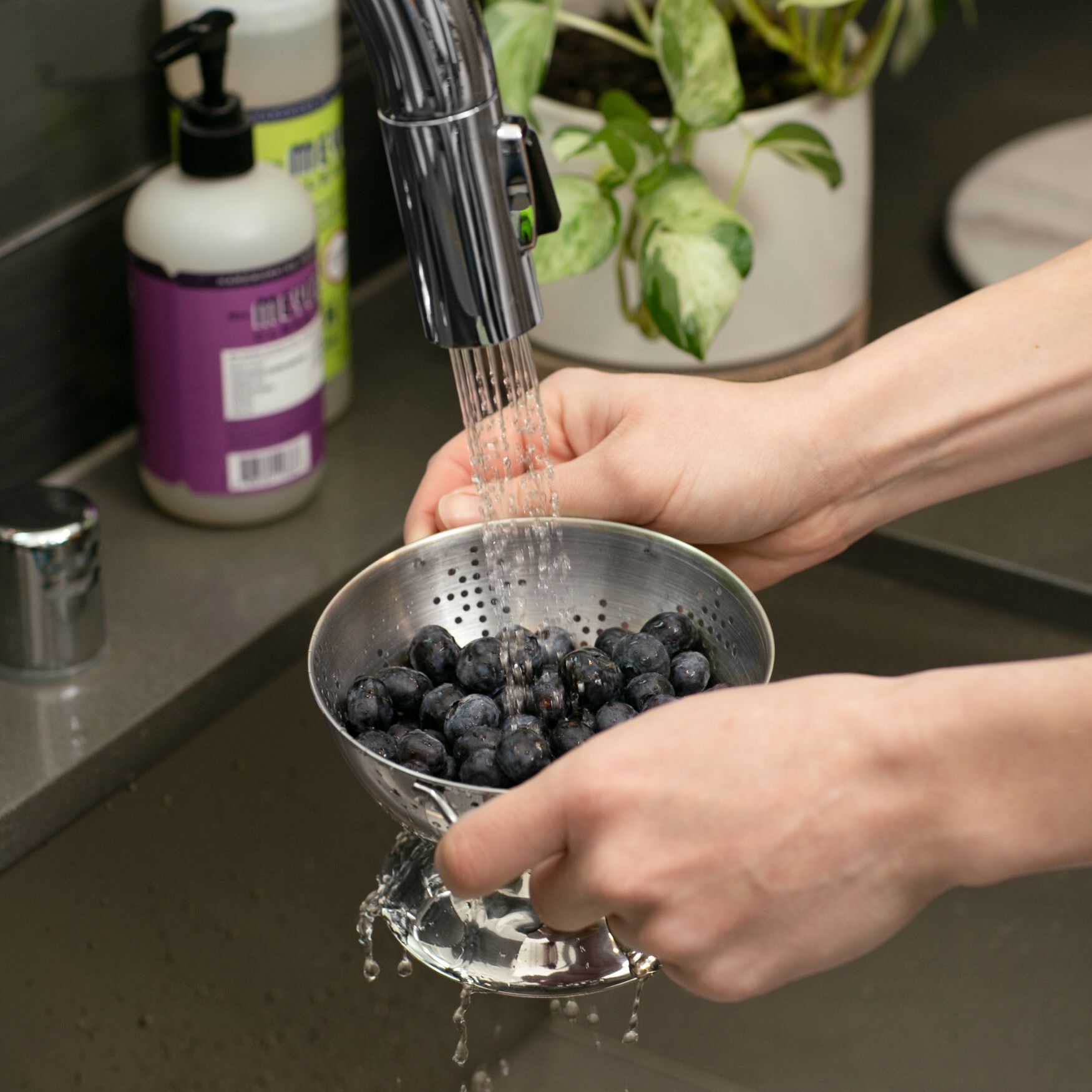Baby Stainless Steel Colander, , alternate image number 4