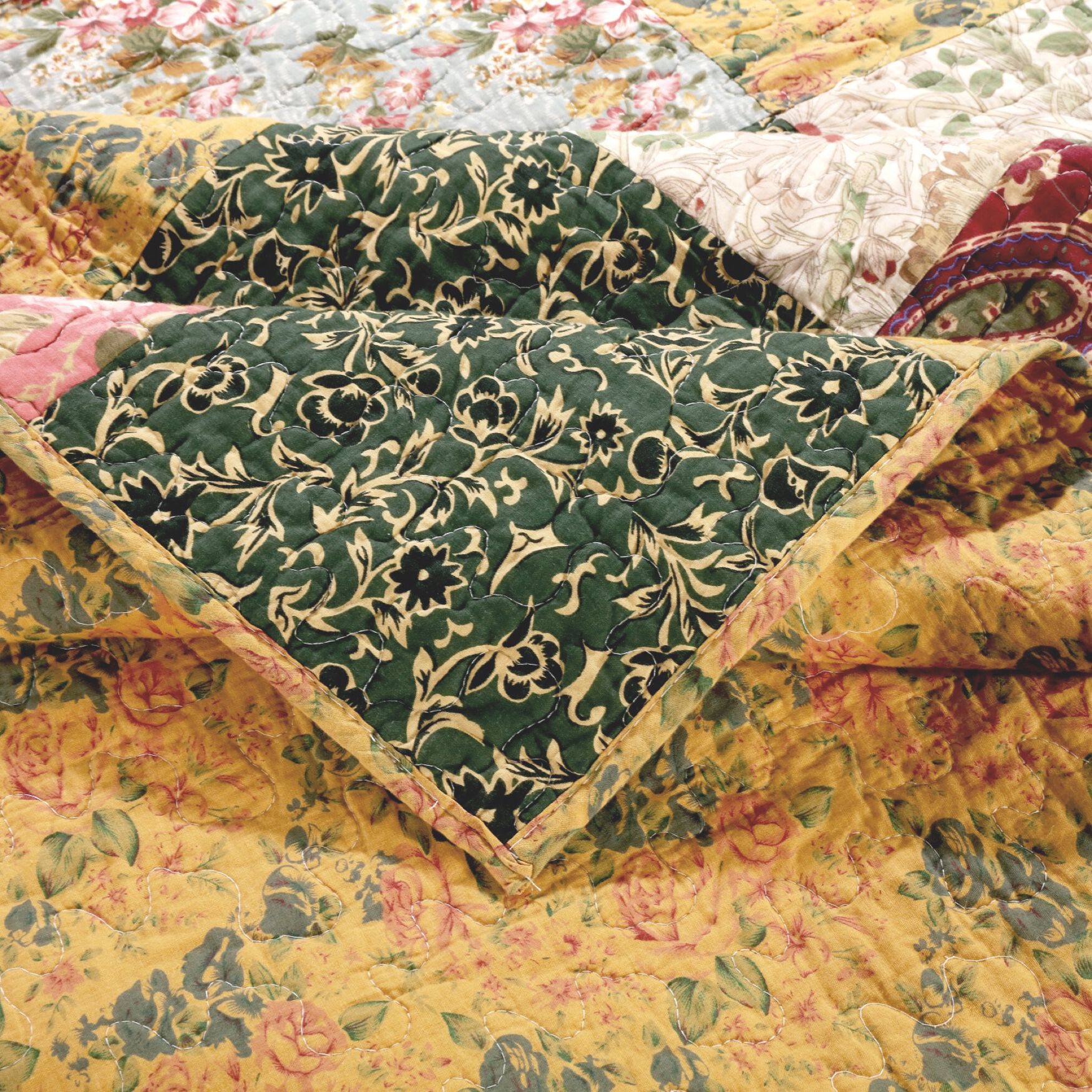 Antique Chic Floral Patchwork Quilted Throw Blanket, , alternate image number 3