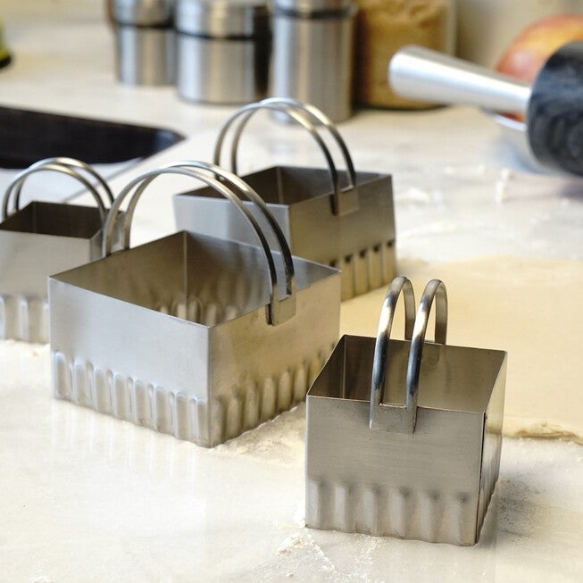 Rippled Stainless Steel Biscuit Cutters, Set 4, , alternate image number null