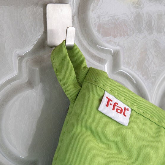 Medallion Silicone Oven Mitts, Set Of 2, , alternate image number null