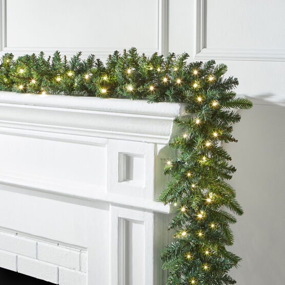 Pre-Lit Arrow-Tip 9&apos; Garland, LIGHTS