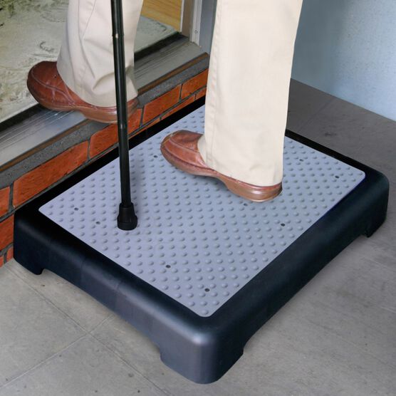440 lbs. Weight Capacity Non-Slip Outdoor Step, , alternate image number null