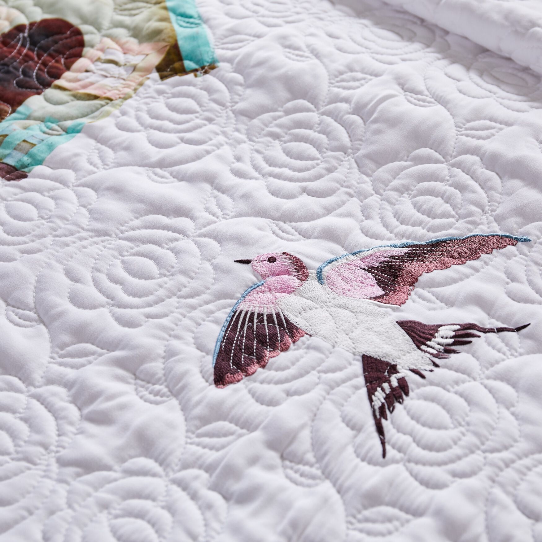 Bailey&#39;s Birdhouse Quilted Throw Blanket, , alternate image number 2