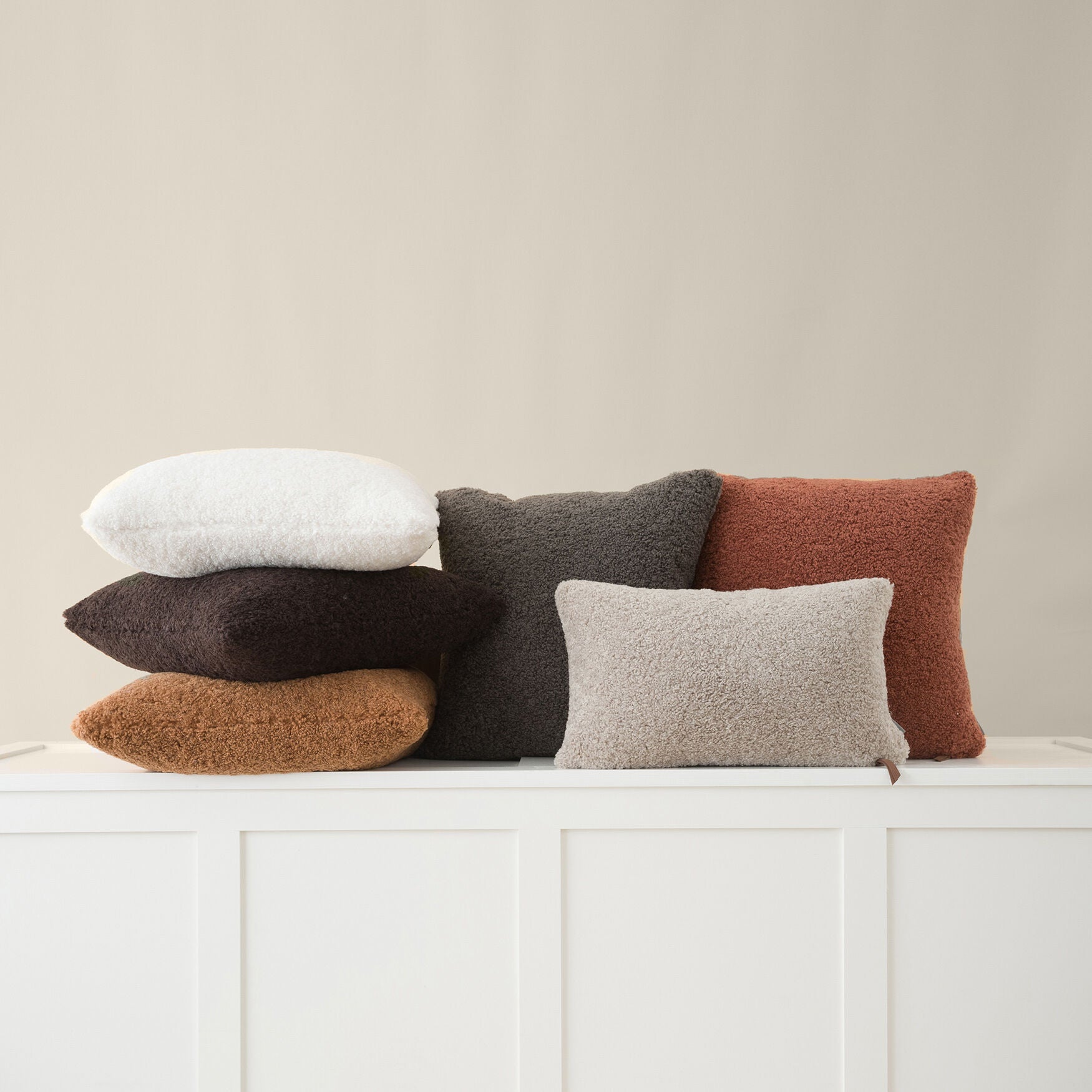 Teddy Sherpalux Plush Solid Lumbar Pillow, , alternate image number 3