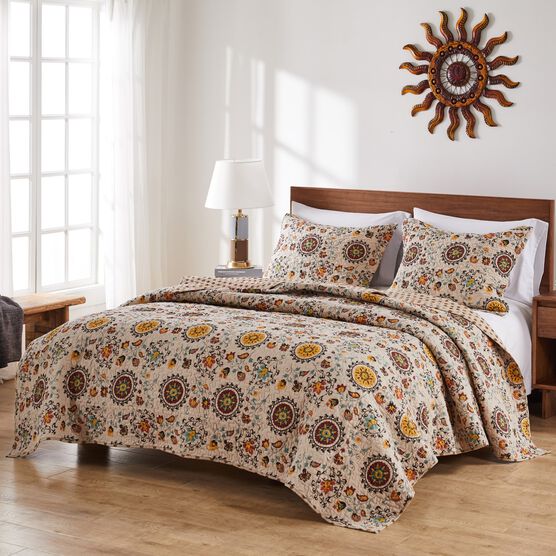 Andorra Quilt And Pillow Sham Set, , alternate image number null