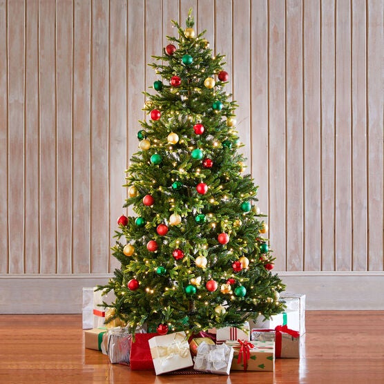 7½'H Fraser Fir Tree, GREEN 7½'H Fraser Fir Tree, GREEN