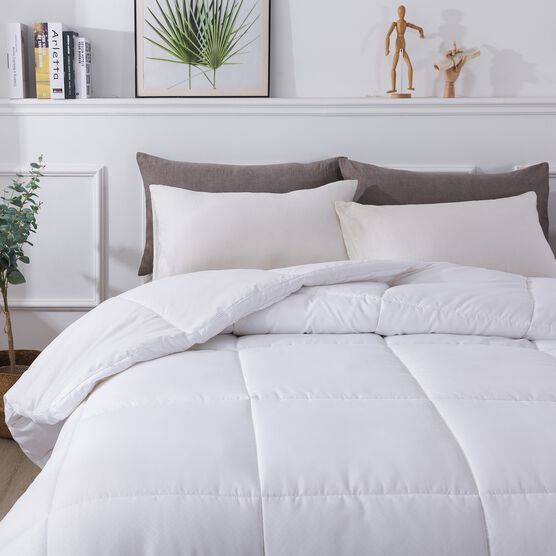 European Gusset Down Alternative Comforter, , alternate image number null