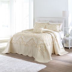 amelia bedspread collection plus