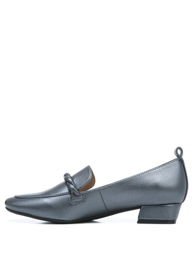 Confident Loafer, , alternate image number null